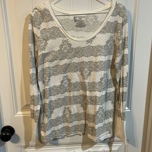 No boundaries long sleeve tshirt